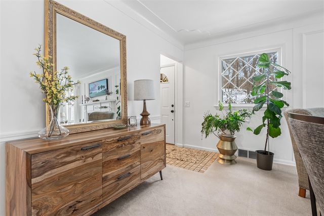 1737 Greenlawn Avenue, Kalamazoo, MI 49006