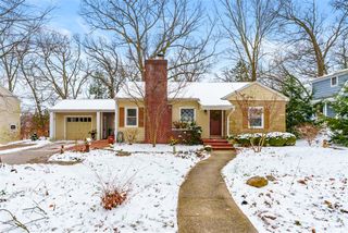 1737 Greenlawn Avenue, Kalamazoo, MI 49006