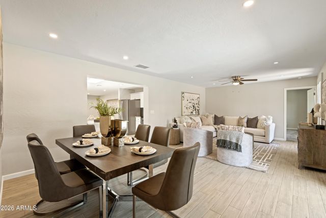 6701 E LATHAM Street, Scottsdale, AZ 85257