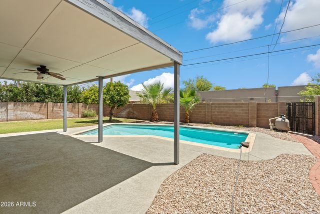 6701 E LATHAM Street, Scottsdale, AZ 85257