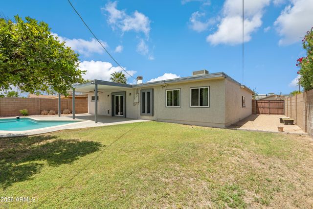 6701 E LATHAM Street, Scottsdale, AZ 85257
