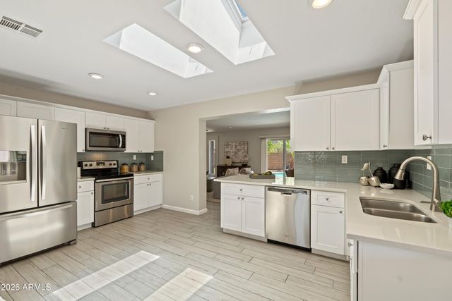 6701 E LATHAM Street, Scottsdale, AZ 85257