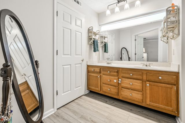 2926 Cross Creek Circle, Westfield, IN 46074