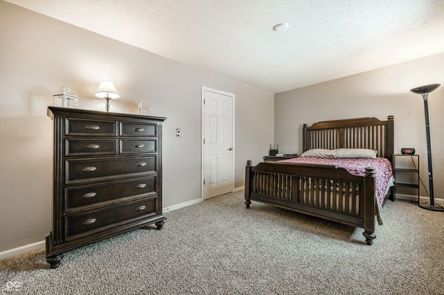 2926 Cross Creek Circle, Westfield, IN 46074