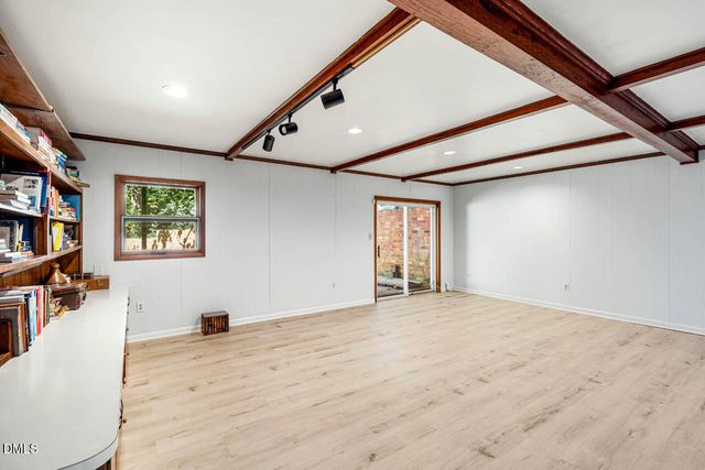 404 Morgan Creek Road, Chapel Hill, NC 27517