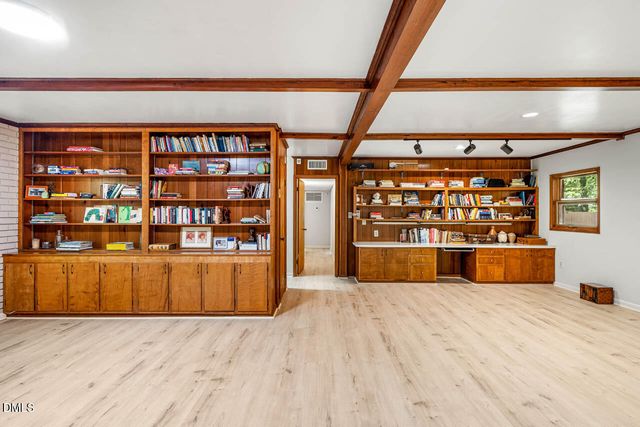 404 Morgan Creek Road, Chapel Hill, NC 27517
