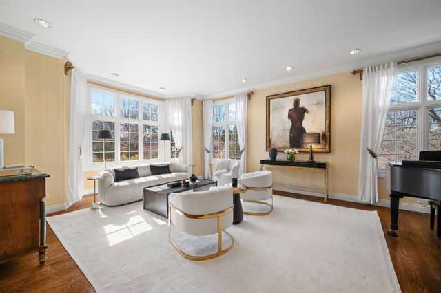 255 Harbor Street, Glencoe, IL 60022