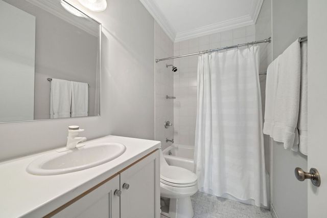 255 Harbor Street, Glencoe, IL 60022