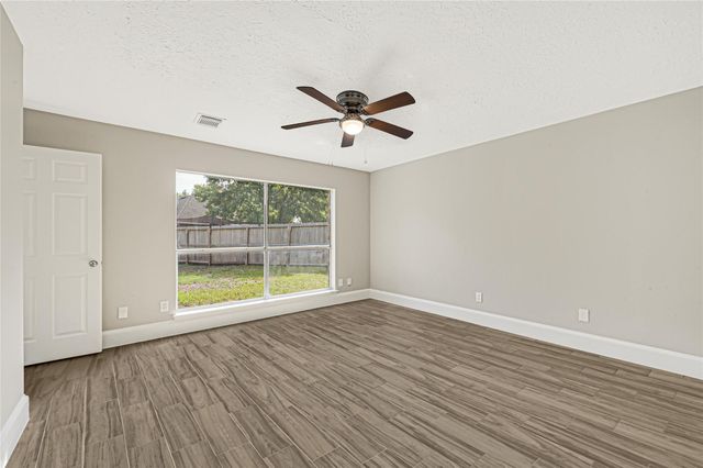 2506 Walnut Grove Court, Pearland, TX 77584