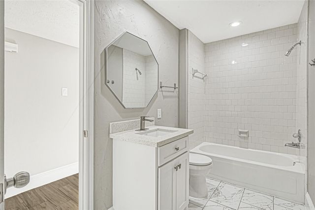 2506 Walnut Grove Court, Pearland, TX 77584