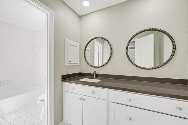 2506 Walnut Grove Court, Pearland, TX 77584