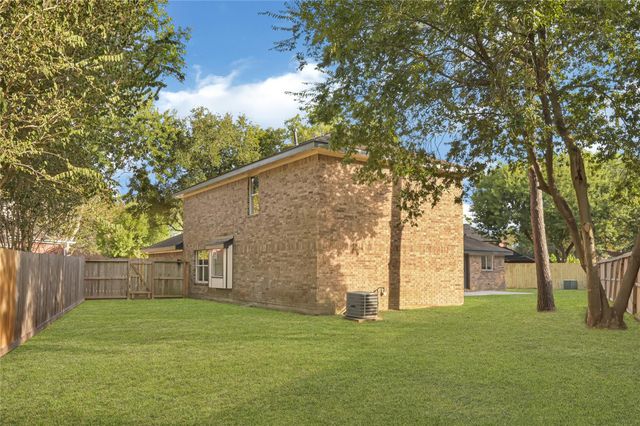 2506 Walnut Grove Court, Pearland, TX 77584