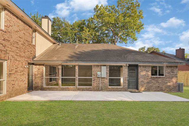 2506 Walnut Grove Court, Pearland, TX 77584