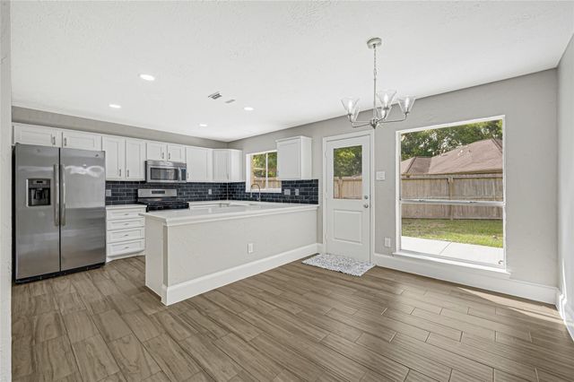 2506 Walnut Grove Court, Pearland, TX 77584