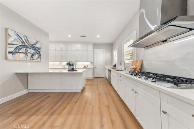 22 Calliope, Lake Forest, CA 92630