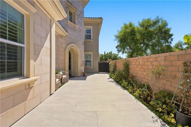 22 Calliope, Lake Forest, CA 92630