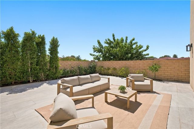 22 Calliope, Lake Forest, CA 92630