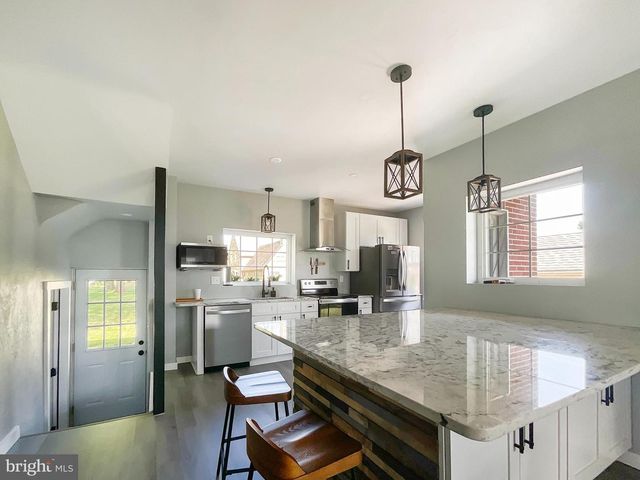 579 E KING ST, Littlestown, PA 17340
