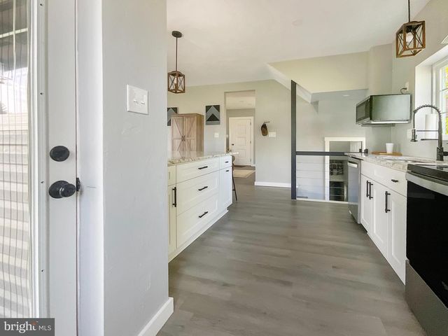 579 E KING ST, Littlestown, PA 17340