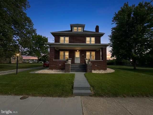 579 E KING ST, Littlestown, PA 17340