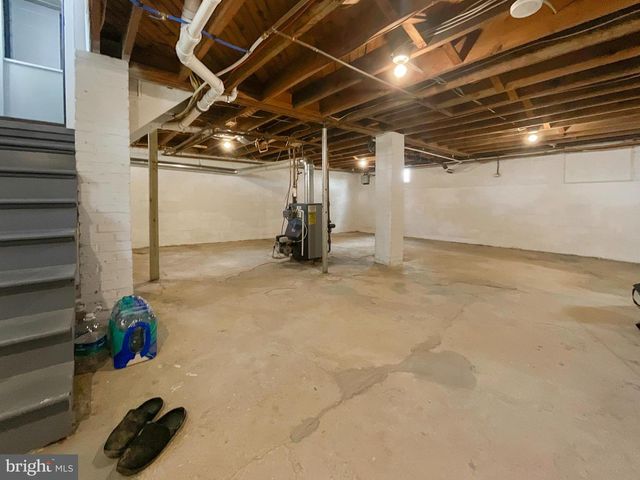 579 E KING ST, Littlestown, PA 17340