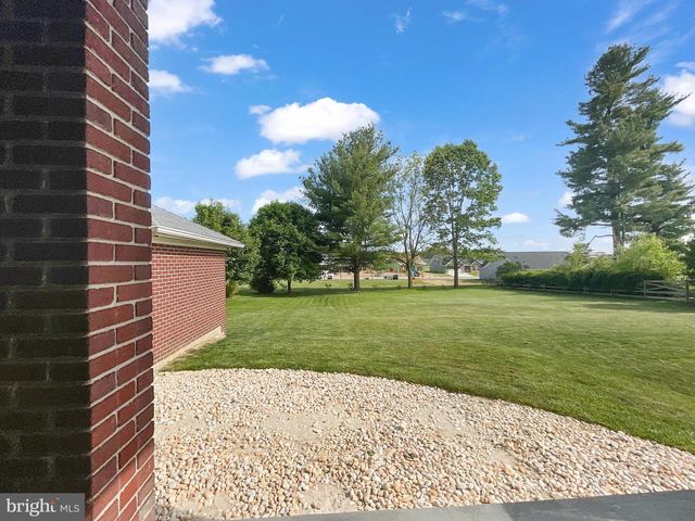 579 E KING ST, Littlestown, PA 17340
