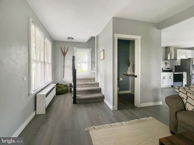 579 E KING ST, Littlestown, PA 17340