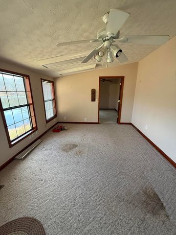 115 Lake Shore Drive, Pikeville, TN 37367