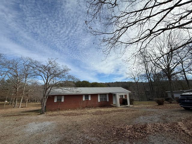 115 Lake Shore Drive, Pikeville, TN 37367