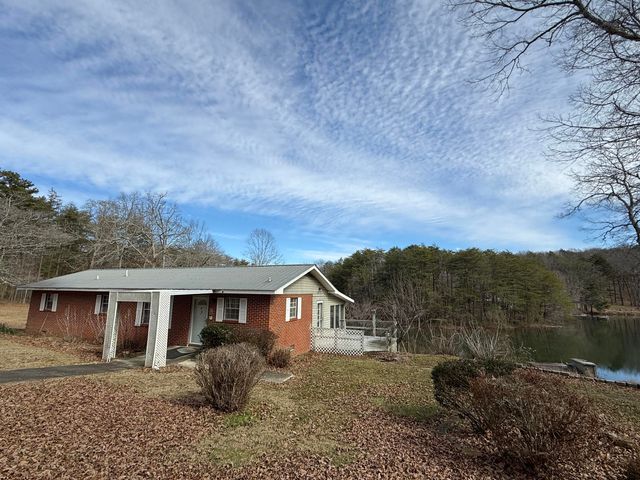 115 Lake Shore Drive, Pikeville, TN 37367