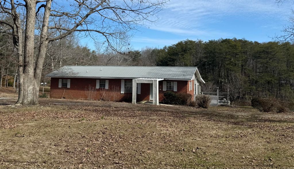 115 Lake Shore Drive, Pikeville, TN 37367