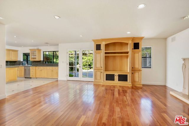 13031 Magnolia Boulevard, Sherman Oaks, CA 91423