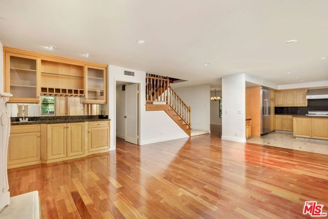 13031 Magnolia Boulevard, Sherman Oaks, CA 91423