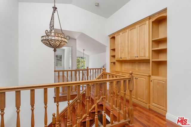 13031 Magnolia Boulevard, Sherman Oaks, CA 91423