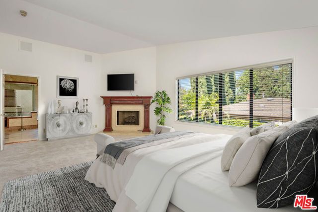 13031 Magnolia Boulevard, Sherman Oaks, CA 91423