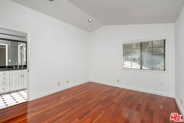13031 Magnolia Boulevard, Sherman Oaks, CA 91423