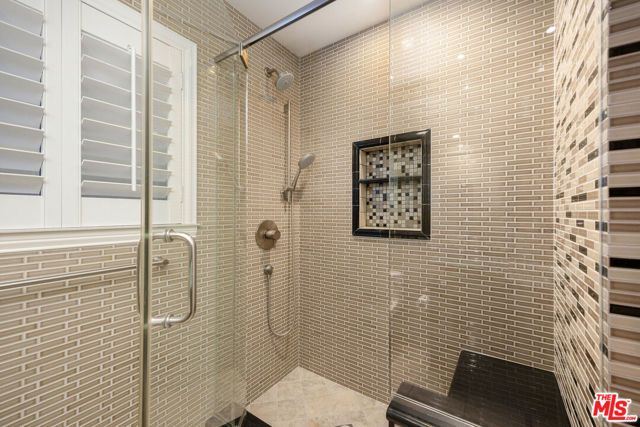 13031 Magnolia Boulevard, Sherman Oaks, CA 91423