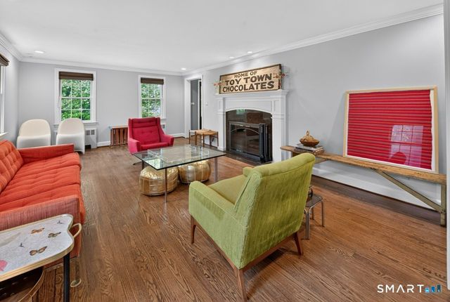 50 Woodridge Circle, West Hartford, CT 06107