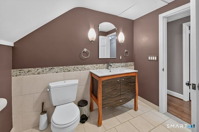 50 Woodridge Circle, West Hartford, CT 06107
