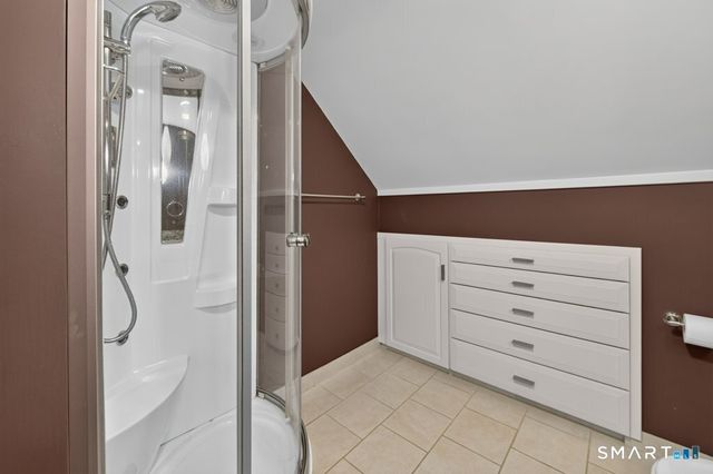 50 Woodridge Circle, West Hartford, CT 06107