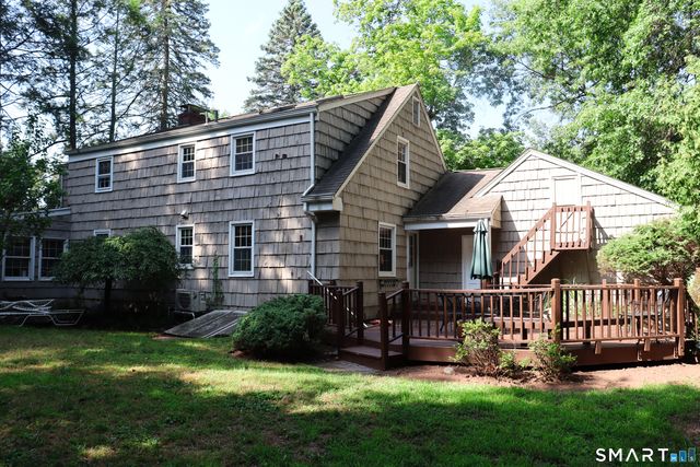 50 Woodridge Circle, West Hartford, CT 06107