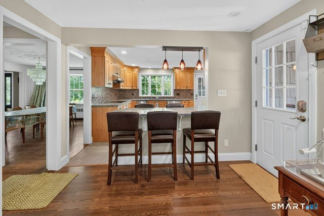 50 Woodridge Circle, West Hartford, CT 06107