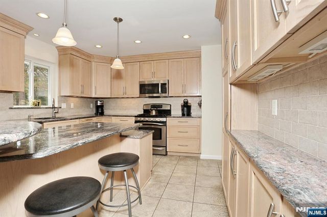 787 Schaefer Avenue, Oradell, NJ 07649