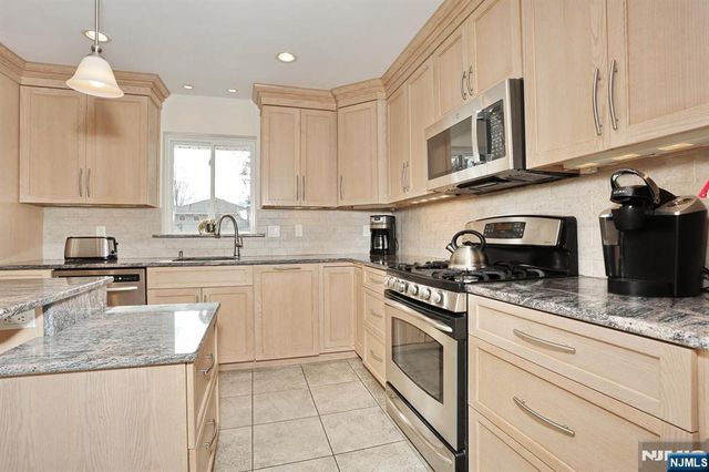 787 Schaefer Avenue, Oradell, NJ 07649