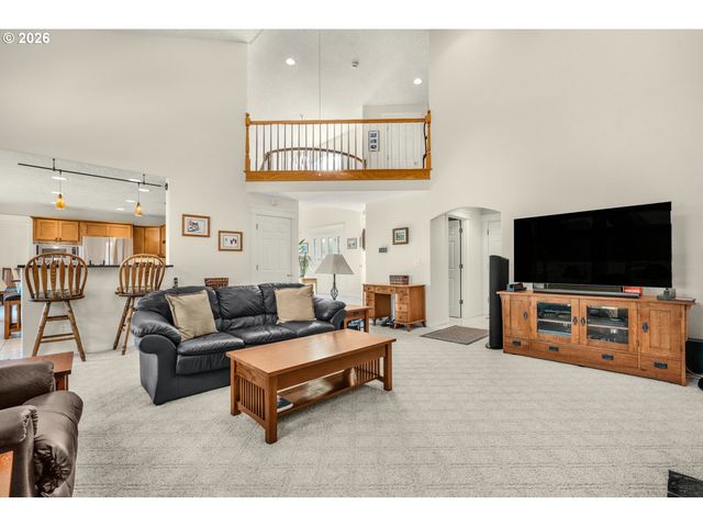 16331 Sw HOOPS Ct, Portland, OR 97223