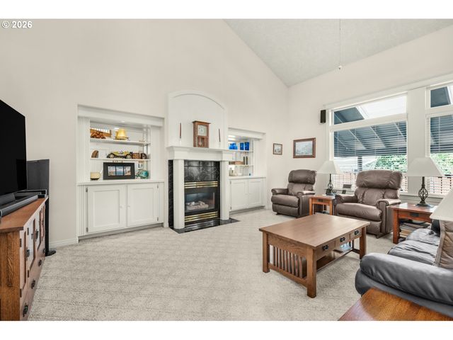 16331 Sw HOOPS Ct, Portland, OR 97223