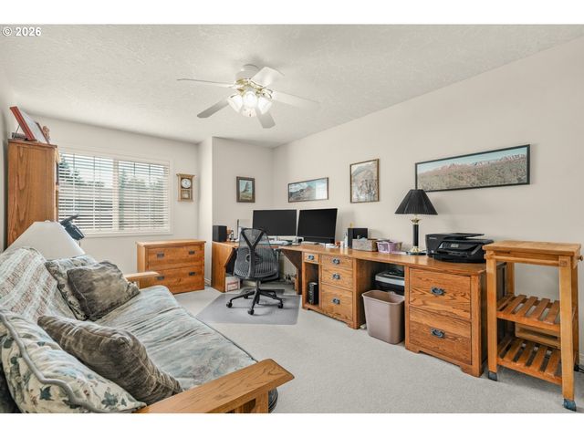 16331 Sw HOOPS Ct, Portland, OR 97223