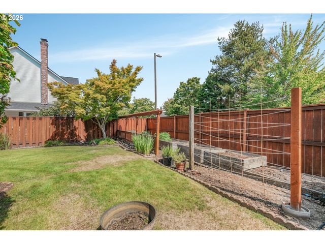 16331 Sw HOOPS Ct, Portland, OR 97223