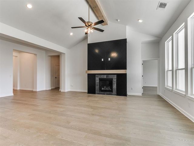 10512 NW 33rd Place, Yukon, OK 73099