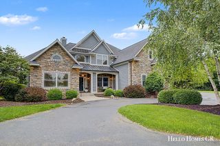 5327 Canyon River Drive, Ada, MI 49301